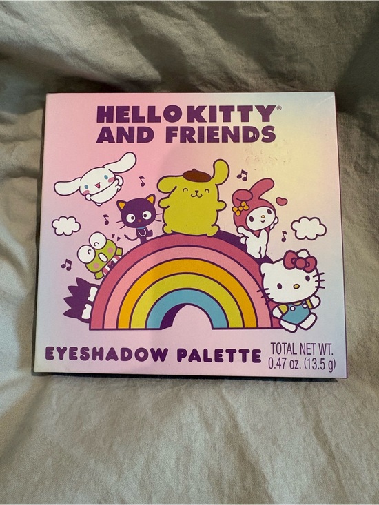 Hello Kitty Other - Hello Kitty & Friends 12 Shade Eyeshadow Palette